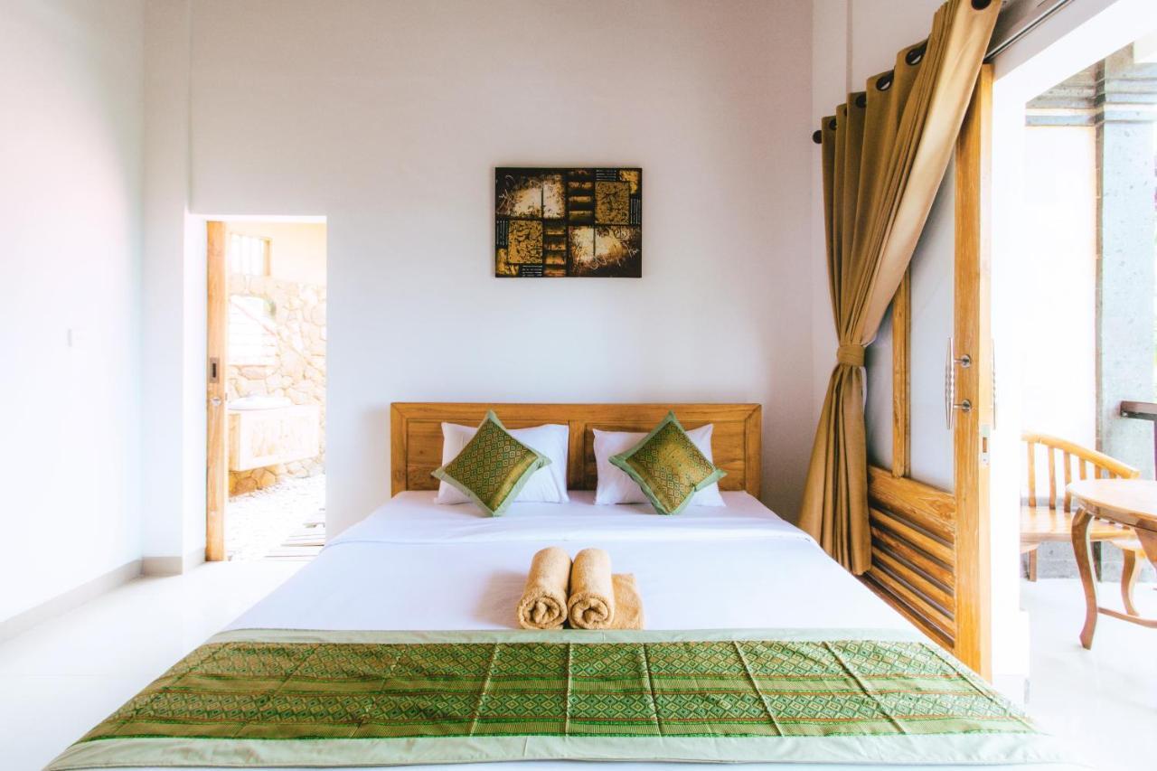 Nini * Ubud